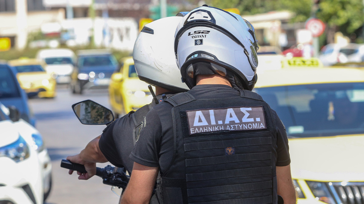 Ραντεβού για ναρκωτικά, δέματα με courier και ghost phone: Πώς δρούσε ο ψυχολόγος που έκανε διακίνηση κοκαΐνης, MDMA και LSD