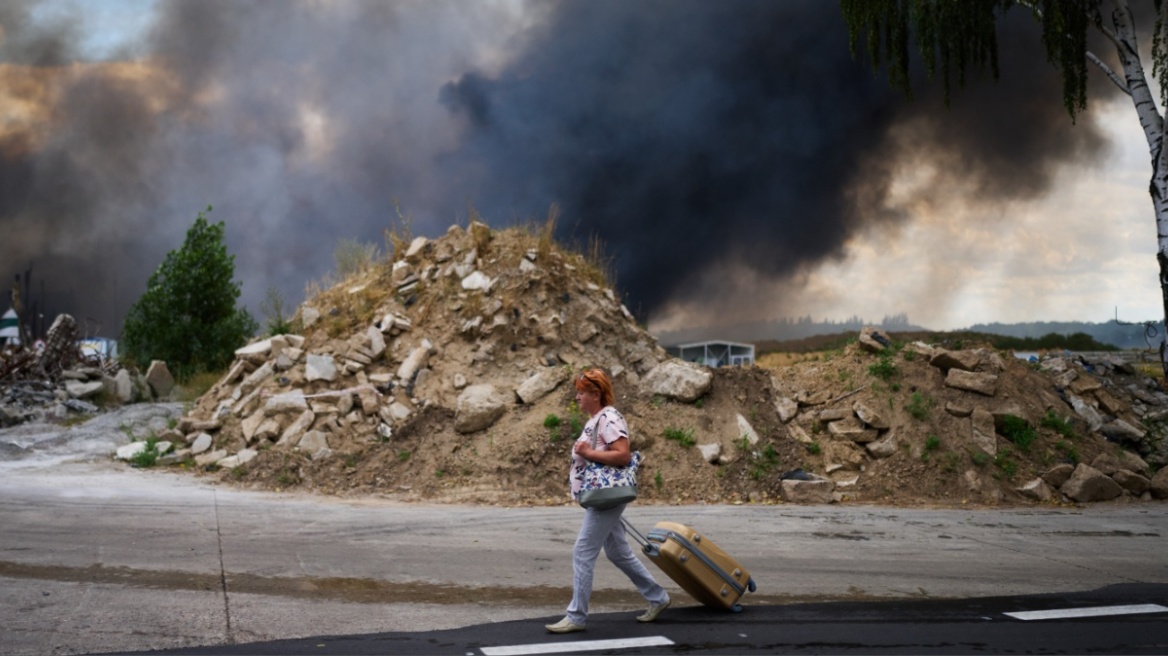 Έκκληση στους κατοίκους να εγκαταλείψουν τη Χερσώνα, φόβοι για παρατεταμένο μπλακάουτ