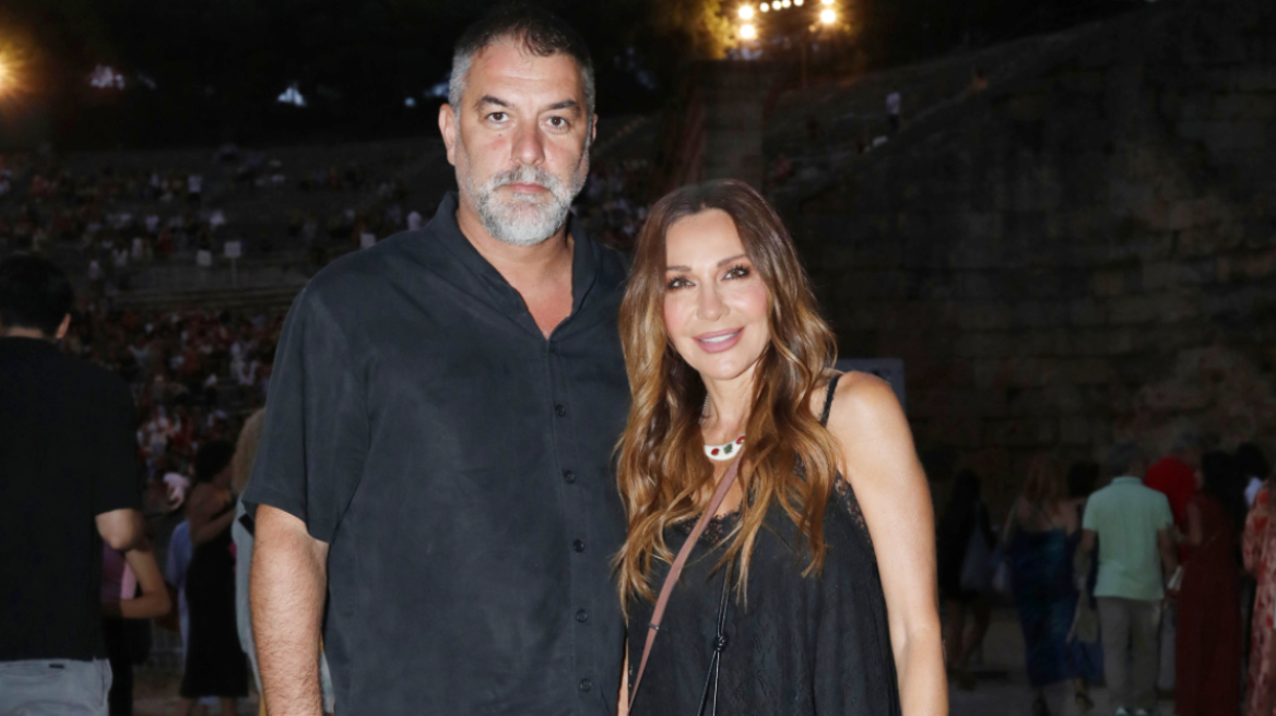 Δέσποινα Βανδή για Βασίλη Μπισμπίκη: Κοιμόμαστε κάθε βράδυ αγκαλιά, μεταξύ μας υπάρχει βαθιά αγάπη