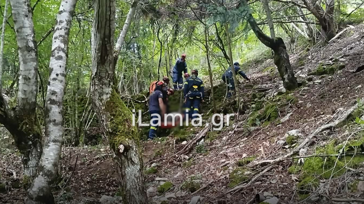 Επιχείρηση διάσωσης για αγροτικό που έπεσε σε γκρεμό 50 μέτρων στον Άγιο Δημήτριο Αγράφων Ευρυτανίας, δείτε φωτογραφίες