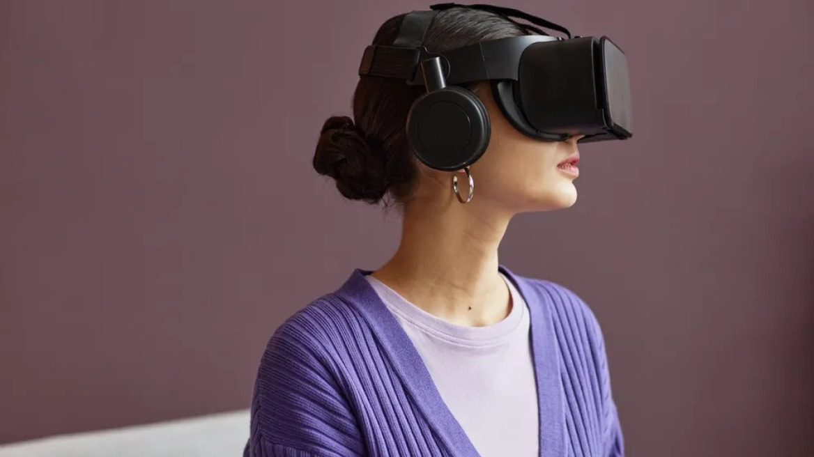Σχιζοφρένεια: Θεραπεία με VR βοήθησε 53χρονη ασθενή να «σιωπήσει» τις φωνές που άκουγε για χρόνια – Δείτε βίντεο
