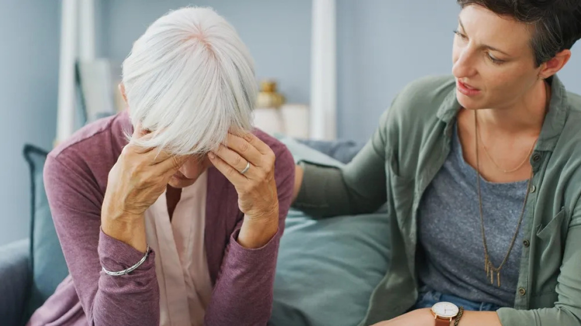 Τι ζητά η Πανελλήνια Ομοσπονδία Νόσου Alzheimer για τη στήριξη ασθενών και φροντιστών