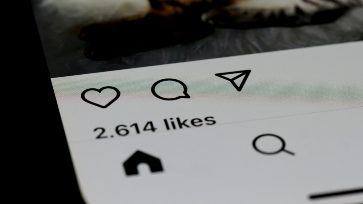 Μπορεί να δει κάποιος αν κάναμε κατά λάθος like σε φωτογραφία του; Ο CEO του Instagram εξηγεί τι συμβαίνει (βίντεο)