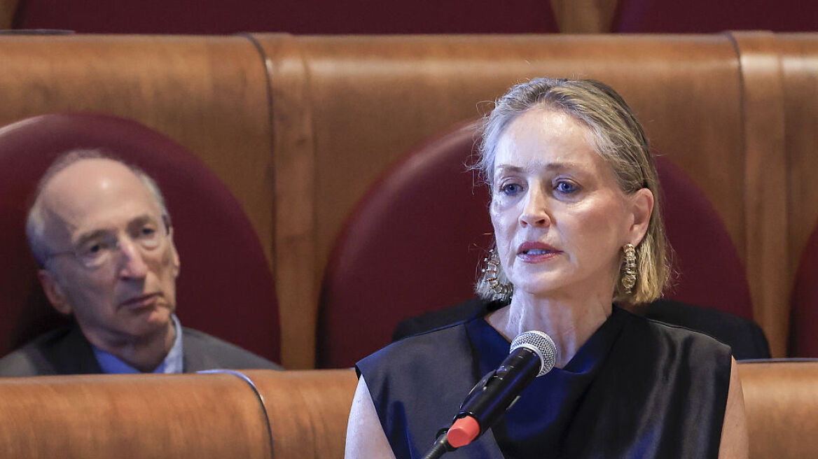 Η Sharon Stone μίλησε ανοιχτά για την προσωπική της ζωή και εξήγησε γιατί απέχει από το σεξ εδώ και αρκετό καιρό