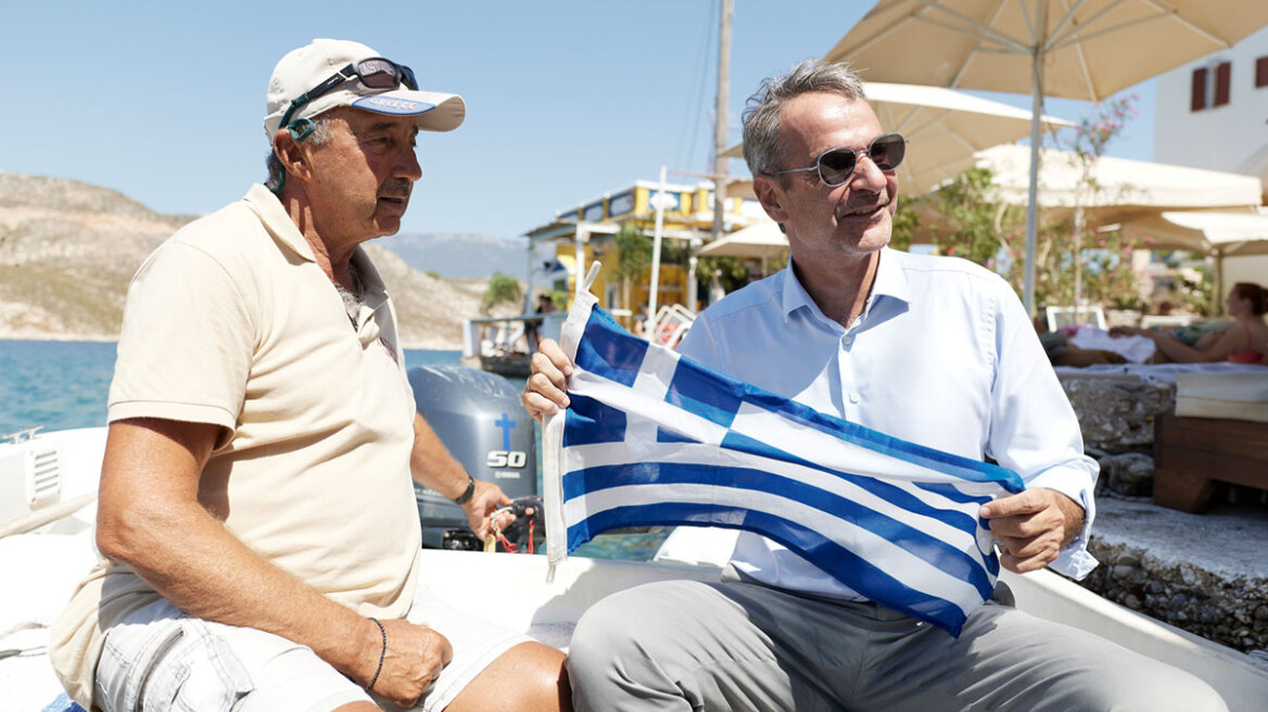 Μητσοτάκης από Καστελλόριζο: «Κλείνουμε όλα τα ανοιχτά μέτωπα στην επόμενη τετραετία» - 37 έργα υποδομών, σπίτια σε γιατρούς, εκπαιδευτικούς, κίνητρα για εγκατάσταση
