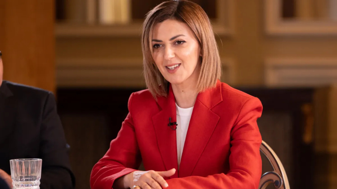 Αγαπηδάκη σε Ανδρουλάκη: Θα του έρθει κι εκείνου μήνυμα για τις δωρεάν εξετάσεις του «Προλαμβάνω»
