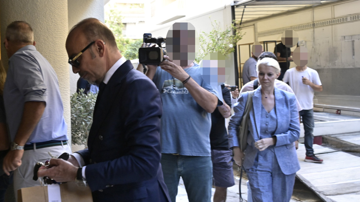 Για ανθρωποκτονία με ενδεχόμενο δόλο κατηγορούνται πλέον οι γιατροί Θεοδωρόπουλος και Γάκα για τον θάνατο του Γιώργου Μαζωνάκη