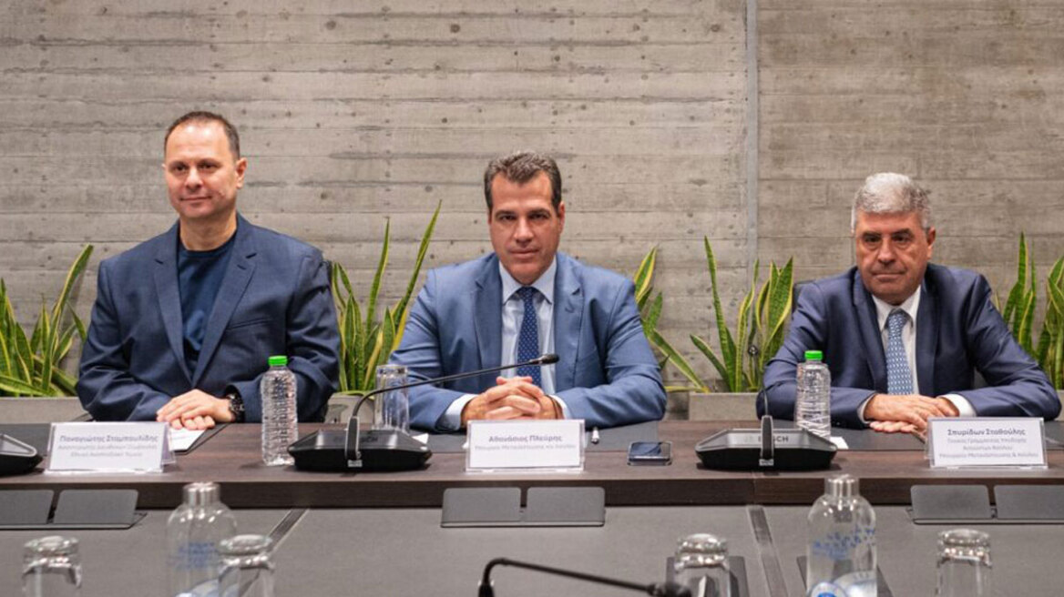 Δομές μεταναστών: Υπογράφηκαν οι συμβάσεις των 137,1 εκατ. ευρώ, πώς μοιράζεται το έργο
