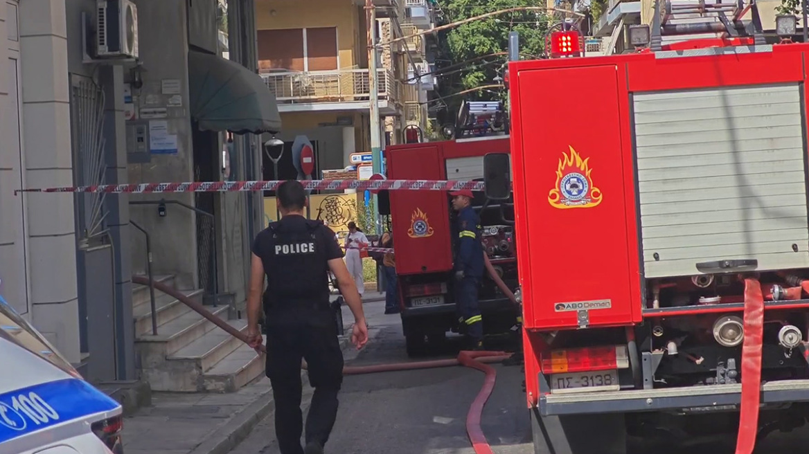 Υπό έλεγχο φωτιά που ξέσπασε σε διαμέρισμα στο Πεδίον του Άρεως