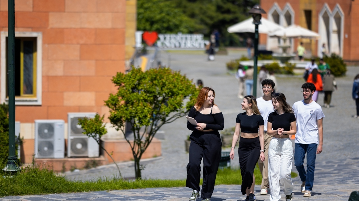 Πώς η Τουρκία διεκδικεί ρόλο στον παγκόσμιο χάρτη της εκπαίδευσης: Από την άνοδο στο PISA έως την παγκόσμια μάχη των πανεπιστημίων