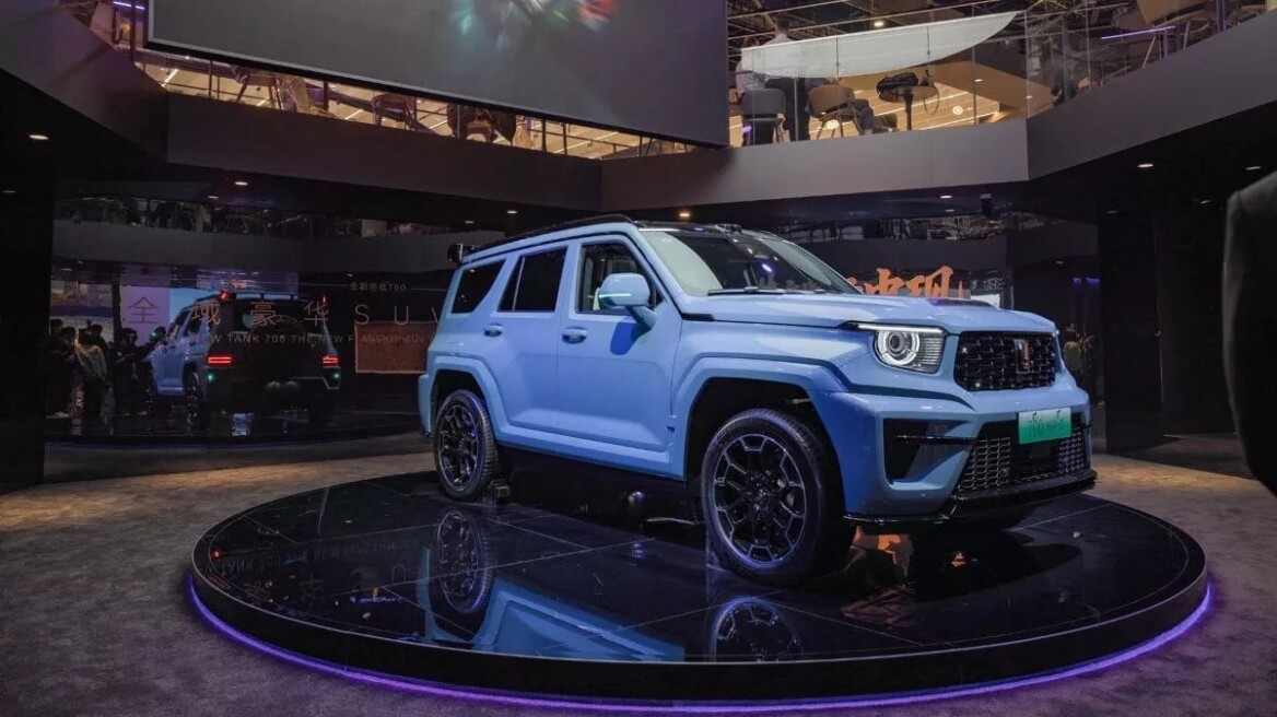 Θα προτιμούσες αυτό το... τανκ από μια Mercedes G-Class;