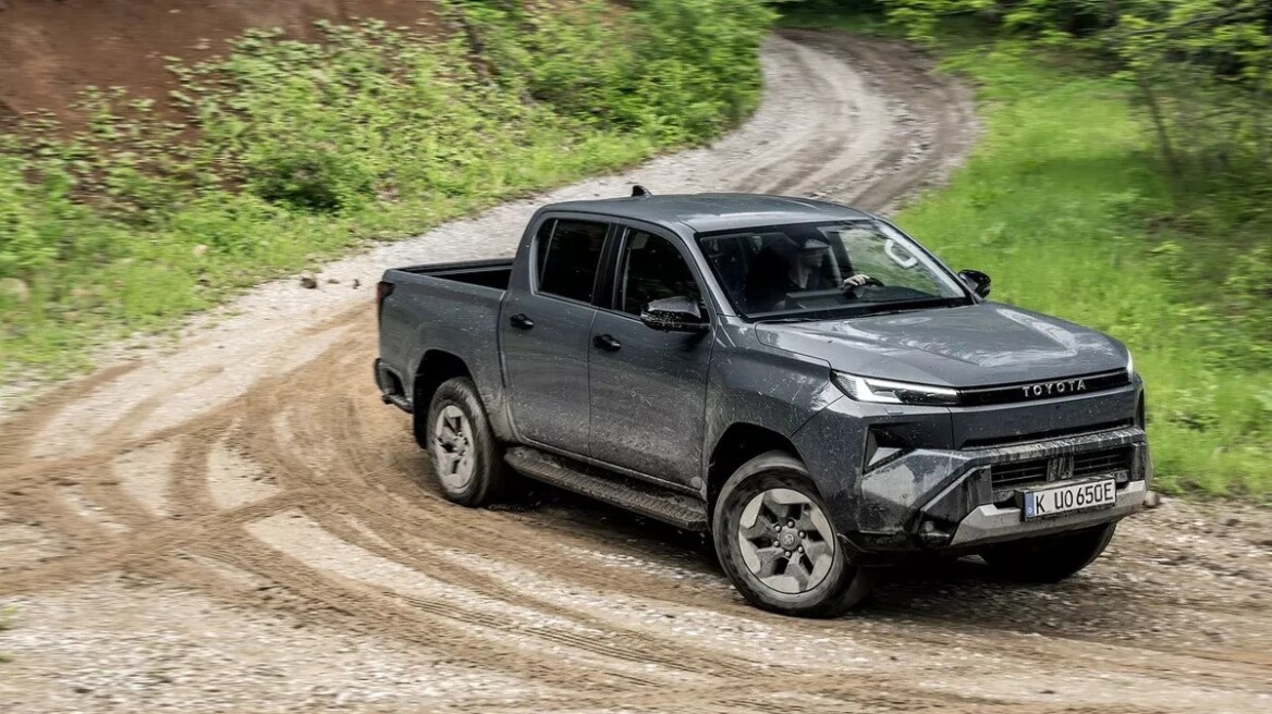 Η Toyota θα λανσάρει και άλλο μοντέλο που γεμίζει με υδρογόνο