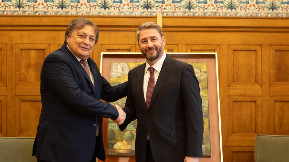«Ναι» σε συνεργασία με το κόμμα Τσίπρα, ΣΥΡΙΖΑ και Πλεύση Ελευθερίας λέει ο Αλέξανδρος Αυλωνίτης
