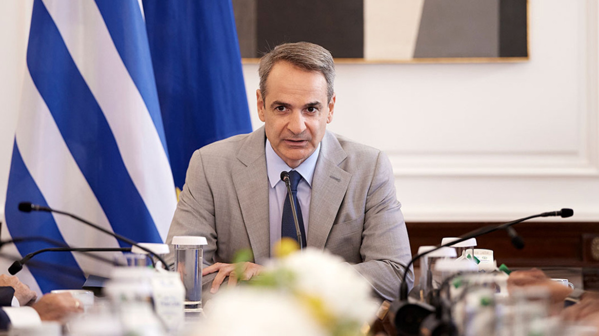Τα «δύσκολα φεγγάρια» της κυβέρνησης: Ακρίβεια, ελληνοτουρκικά και ανατροπές στον δρόμο προς τις κάλπες