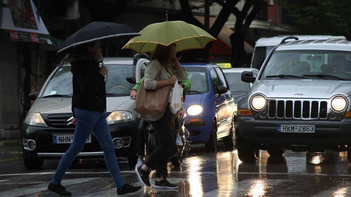Κακοκαιρία με βροχές και ισχυρές καταιγίδες σήμερα, ποιες περιοχές είναι στο «κόκκινο», δείτε χάρτες

