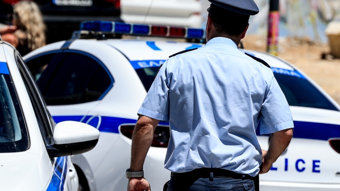 Παρίσταναν τον λογιστή και υπάλληλο εταιρείας ρεύματος για να αρπάξουν χρήματα και κοσμήματα, συνελήφθη 17χρονος στην Κω