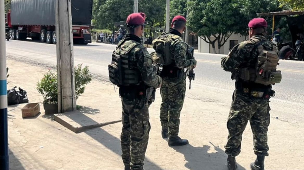 «Θα εξαλειφθεί όποιος δεν υποταχτεί»: Ο πρόεδρος της Κολομβίας στέλνει στρατό στη Σάντα Μάρτα, δείτε βίντεο