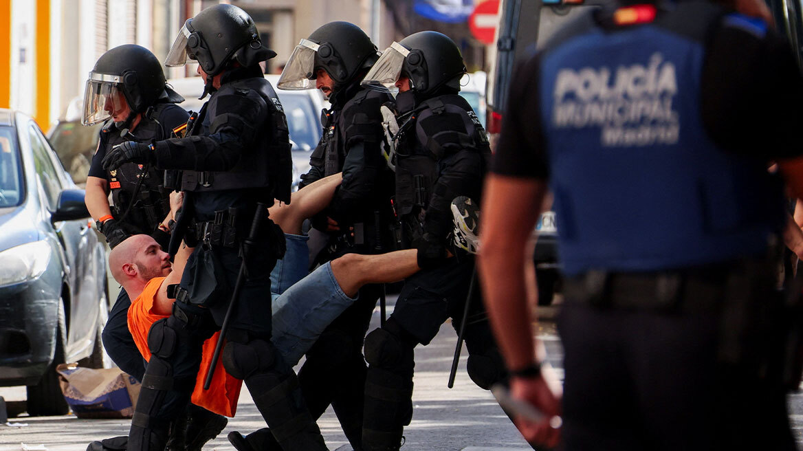 Σάλος και επεισόδια στην Ισπανία με την έξωση 87χρονης ανάπηρης: Ο νέος ιδιοκτήτης ανέβασε το νοίκι από τα 500 στα 1.650 ευρώ