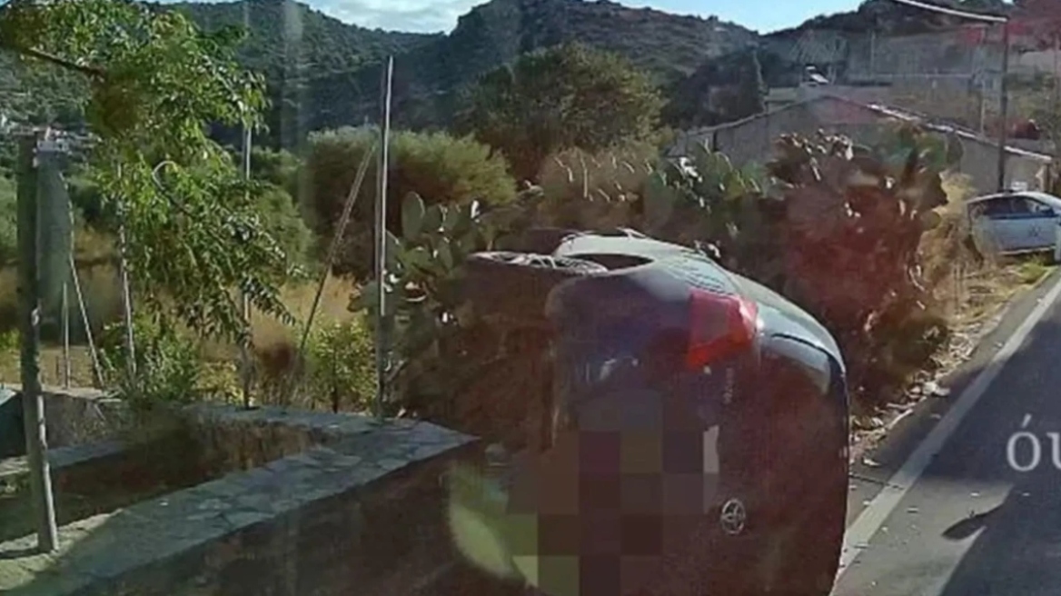 Ανατράπηκε αυτοκίνητο με μητέρα και 7χρονο παιδί σε παρακαμπτήριο δρόμο του ΒΟΑΚ, μεταφέρθηκαν τραυματισμένοι στο νοσοκομείο
