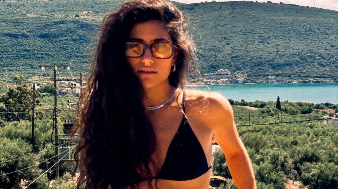 Βουτιές στη θάλασσα, καφέδες και πανσέληνος: Το άλμπουμ από το «Σεπτέμβριος εδώ» της Μαρίνας Σπανού, δείτε φωτογραφίες