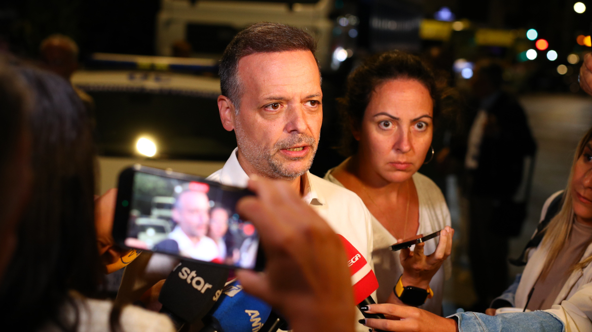 Δούκας από την Πλάκα: H έκρηξη μπορεί να οφείλεται σε εκτεταμένη διαρροή, είναι μεγάλη καταστροφή
