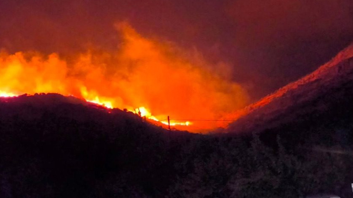 Φωτιά στη Λέσβο, καίει χαμηλή βλάστηση