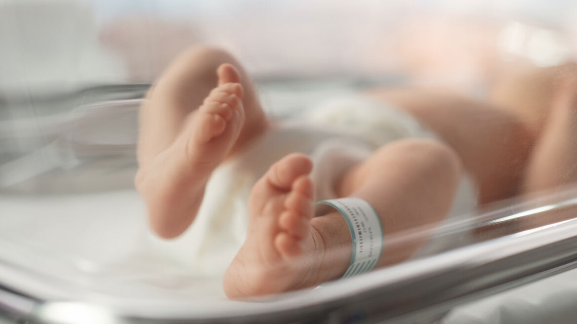 Για πρώτη φορά ευθανασία σε παιδί δύο ετών στην Ολλανδία: Πώς ελήφθη η απόφαση, τι αναφέρει το νομικό πλαίσιο
