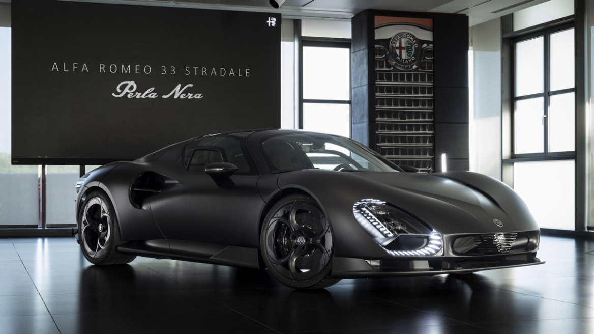Αυτή η Alfa Romeo δεν έχει ίχνος εξωτερικής βαφής στο αμάξωμα