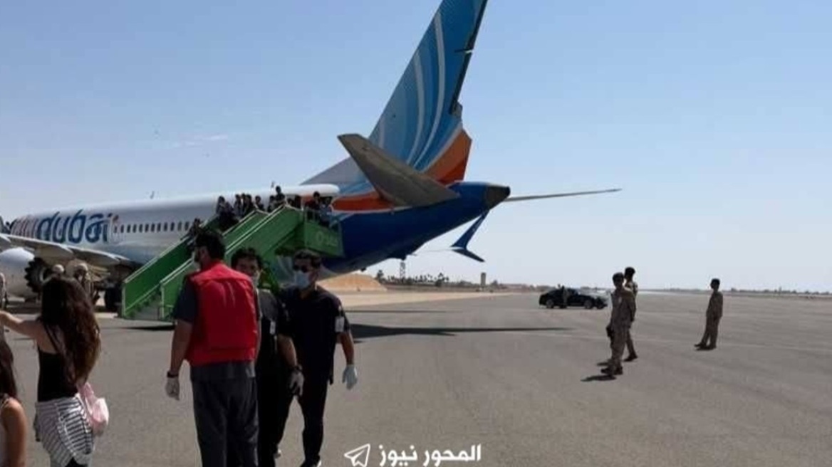 Πώς έγινε το μαχαίρωμα στο αεροπλάνο της Flydubai: Ο ήρωας κυβερνήτης που δέχτηκε την επίθεση, η παρέμβαση των επιβατών και ο κομβικός ρόλος πιλότων με πολιτικά