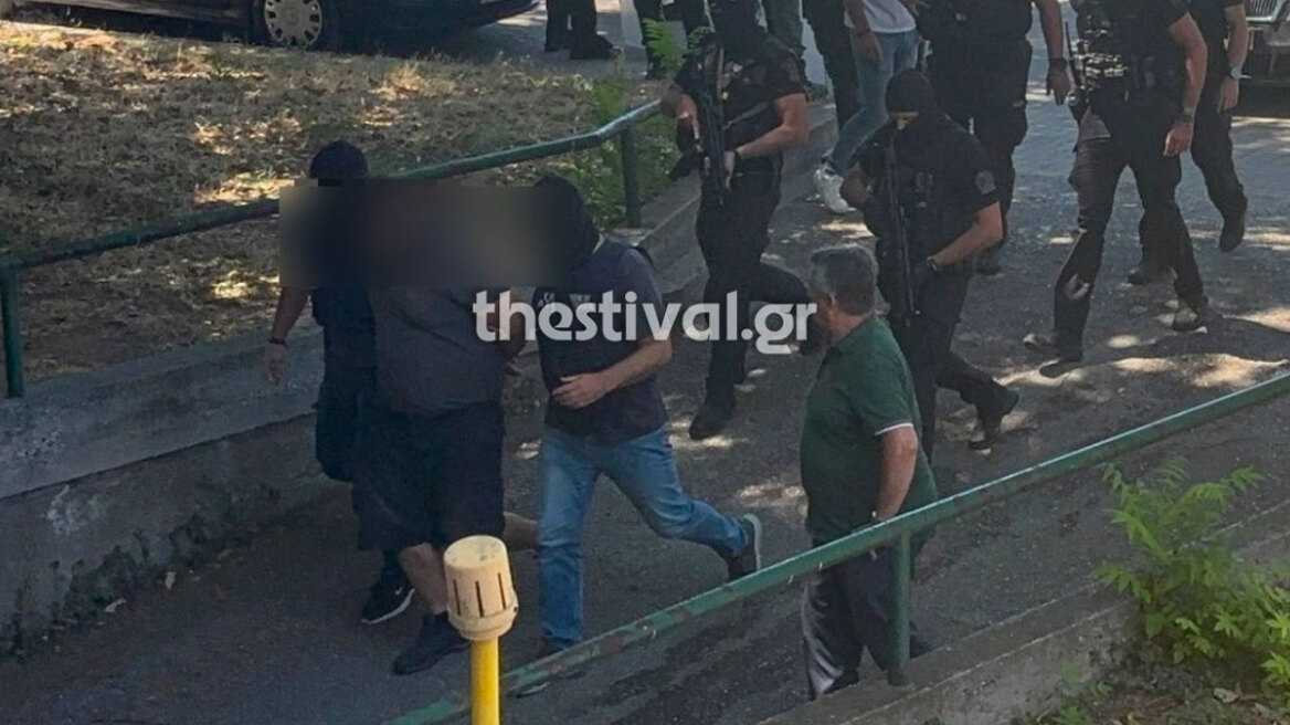 Ξανά ενώπιον της ανακρίτριας οι 4 κατηγορούμενοι για τη φονική έκρηξη στο σπίτι της οικογένειας Νέστορα, zήτησαν προθεσμία οι δύο
