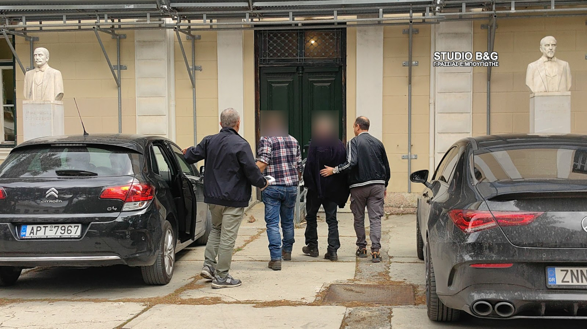 Συνελήφθη 64χρονος που πυροβόλησε 49χρονο στην Επίδαυρο, χειροπέδες και στον γιο του δράστη