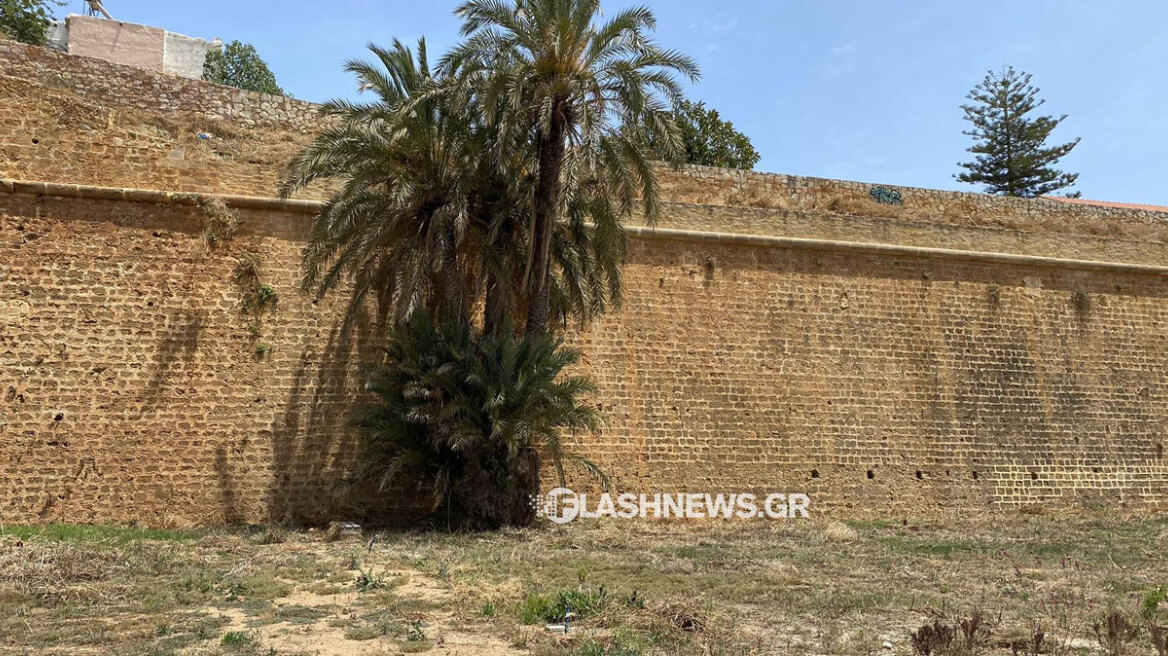 Ατύχημα στην παλιά πόλη των Χανίων: Δύο 25χρονοι από τη Σλοβενία έπεσαν από τα τείχη στην Δυτική Τάφρο
