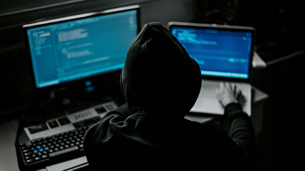 KillSec: 18χρονος που μένει στην Αθήνα ερευνάται ως προγραμματιστής σε διεθνή ομάδα χάκερ, με πάνω από 1.000 κυβερνοεπιθέσεις και εκβιασμούς