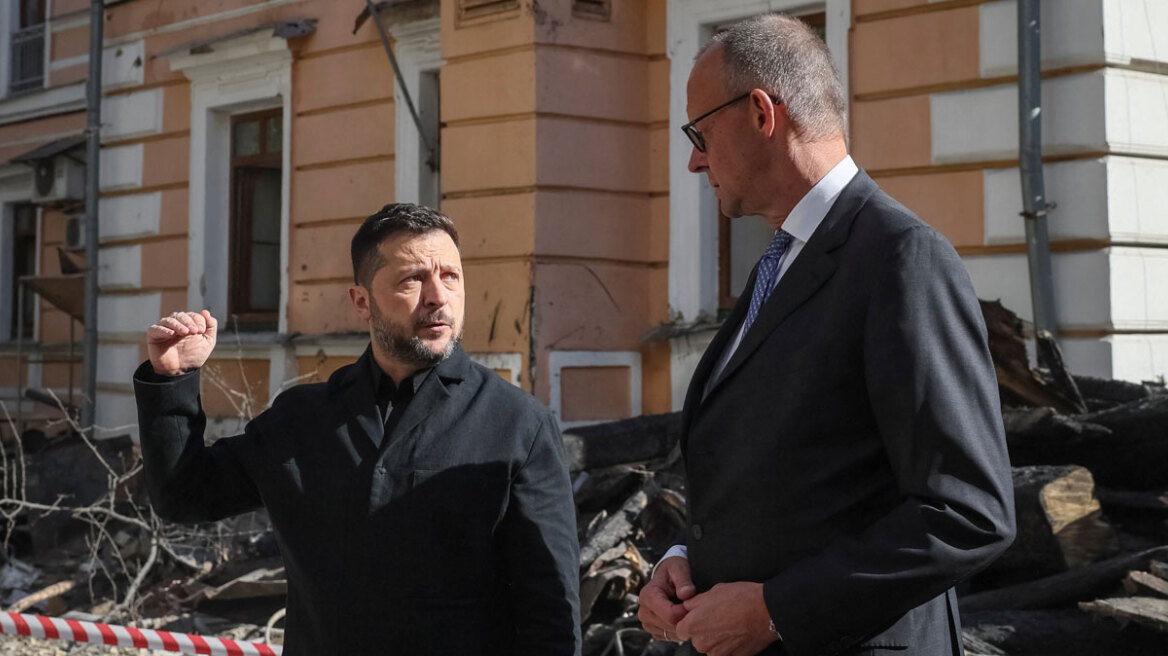 Ρωσικό πλήγμα στη Βόρεια Γέφυρα του Κιέβου, ενώ ο Μερτς βρίσκεται στην ουκρανική πρωτεύουσα