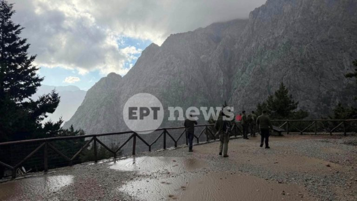 Κρήτη: Στόχος να απομακρυνθούν την Τετάρτη οι οκτώ εγκλωβισμένοι από το φαράγγι της Σαμαριάς
