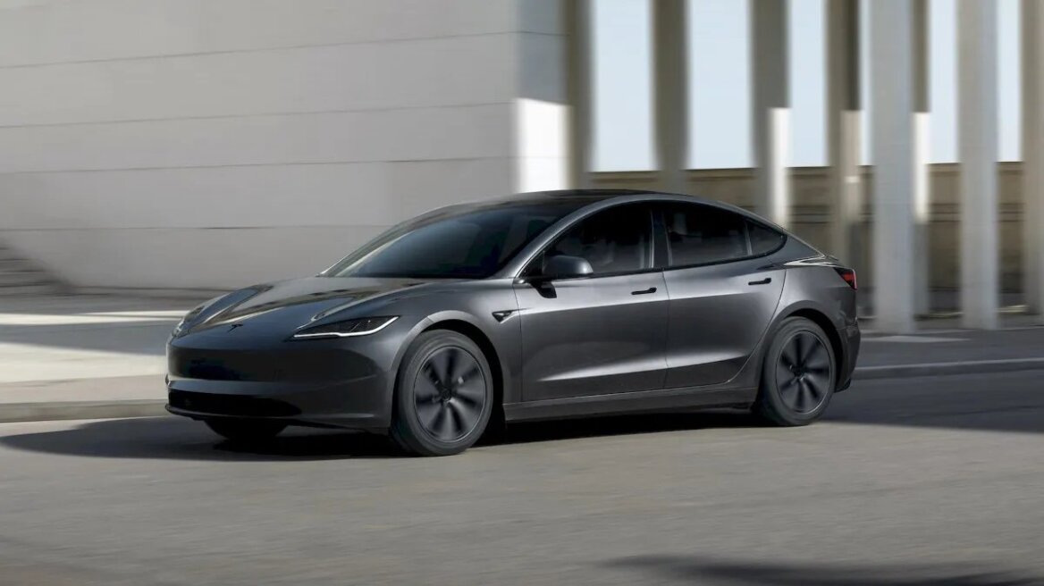 Η Tesla ανανεώνει το Model 3