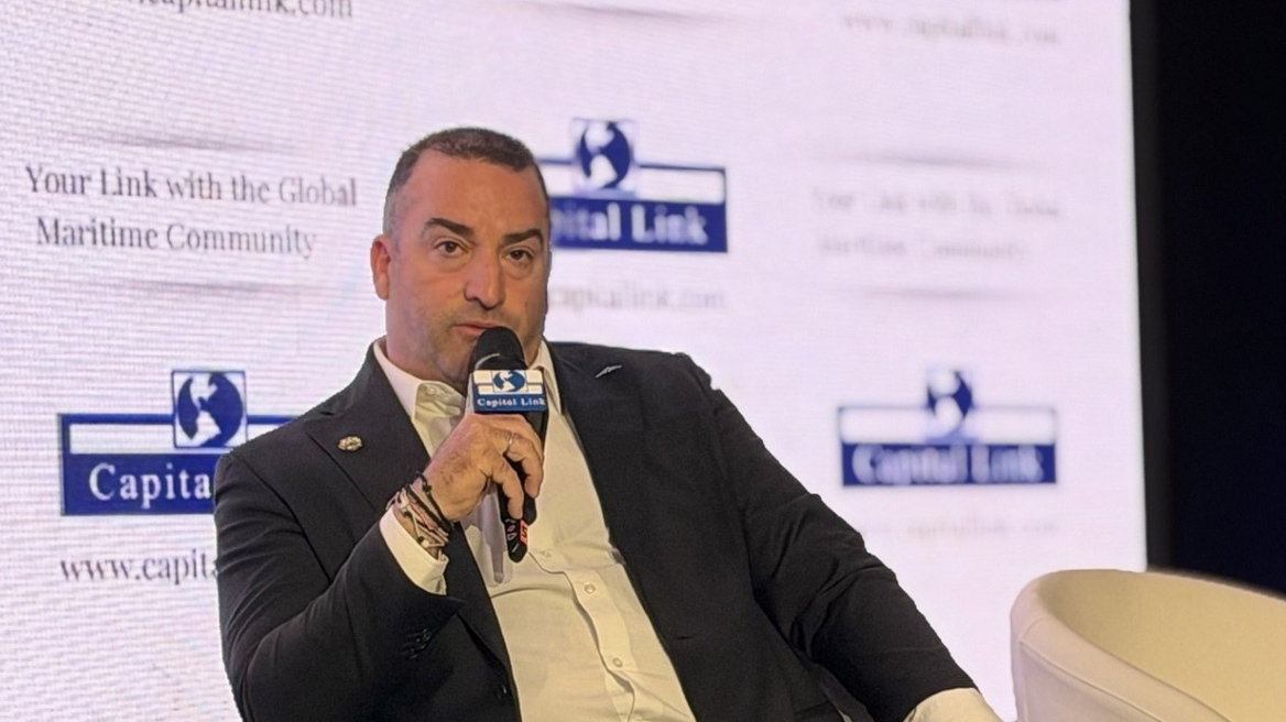 Χάρης Βαφειάς: «Να ανάψουμε ένα κερί για τον Τραμπ»