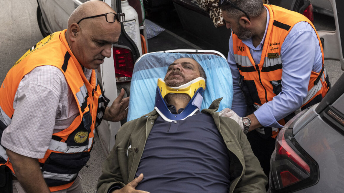 Πυροβολισμοί και επίθεση σε δημοσιογράφους από Ισραηλινούς εποίκους στη Δυτική Όχθη, τραυματίστηκε φωτορεπόρτερ του AFP