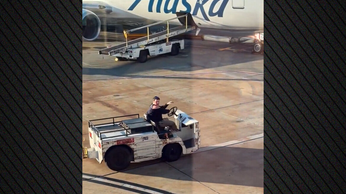 Επιβάτης της Delta Airlines έκλεψε ρυμουλκό σε αεροδρόμιο της Νότιας Καλιφόρνια, τράκαρε και επιχείρησε να καταλάβει φορτηγό, δείτε βίντεο