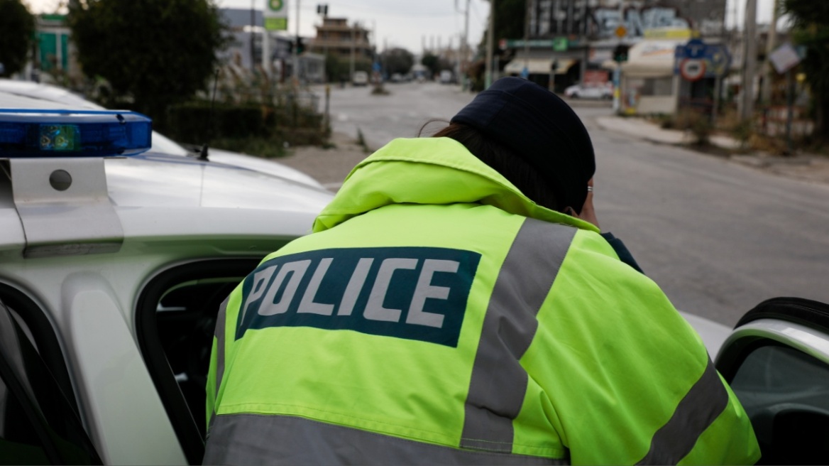 Προφυλακίστηκαν οι δύο νεαροί για την επίθεση με μαχαίρι σε 32χρονο στην Ελευσίνα: «Μας επιτέθηκε πρώτος» ισχυρίστηκαν