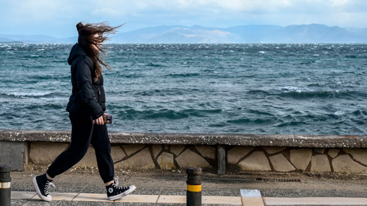 Χειμωνιάτικο το σκηνικό το Σαββατοκύριακο – Πτώση θερμοκρασίας, χιόνια και βοριάδες, πότε έρχεται βελτίωση