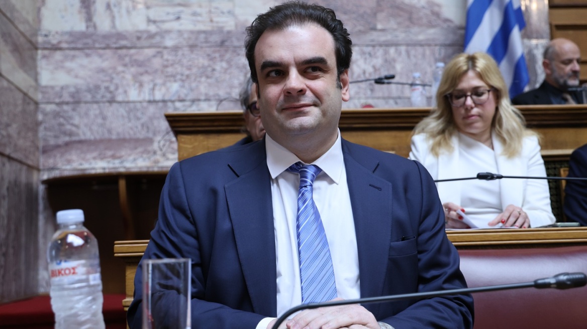 Στην επιτροπή της Βουλής η πρώτη συζήτηση για τον προϋπολογισμό, δείτε live την ομιλία Πιερρακάκη