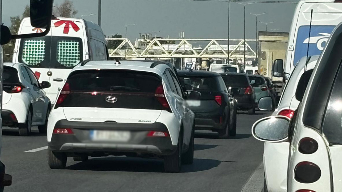 Παρέλυσε ο Κηφισός μετά από καραμπόλα πέντε οχημάτων, προβλήματα και στη Λεωφόρο Αθηνών
