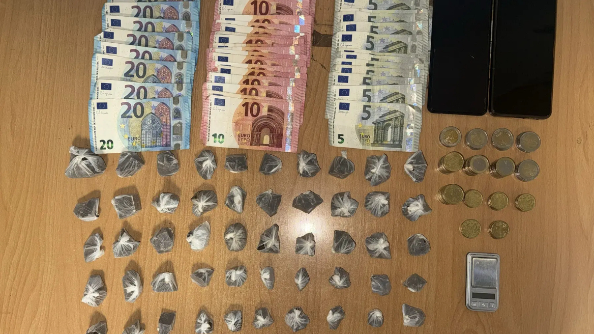 Συνελήφθη 28χρονος για διακίνηση ναρκωτικών στην Ομόνοια, προσπάθησε να διαφύγει
