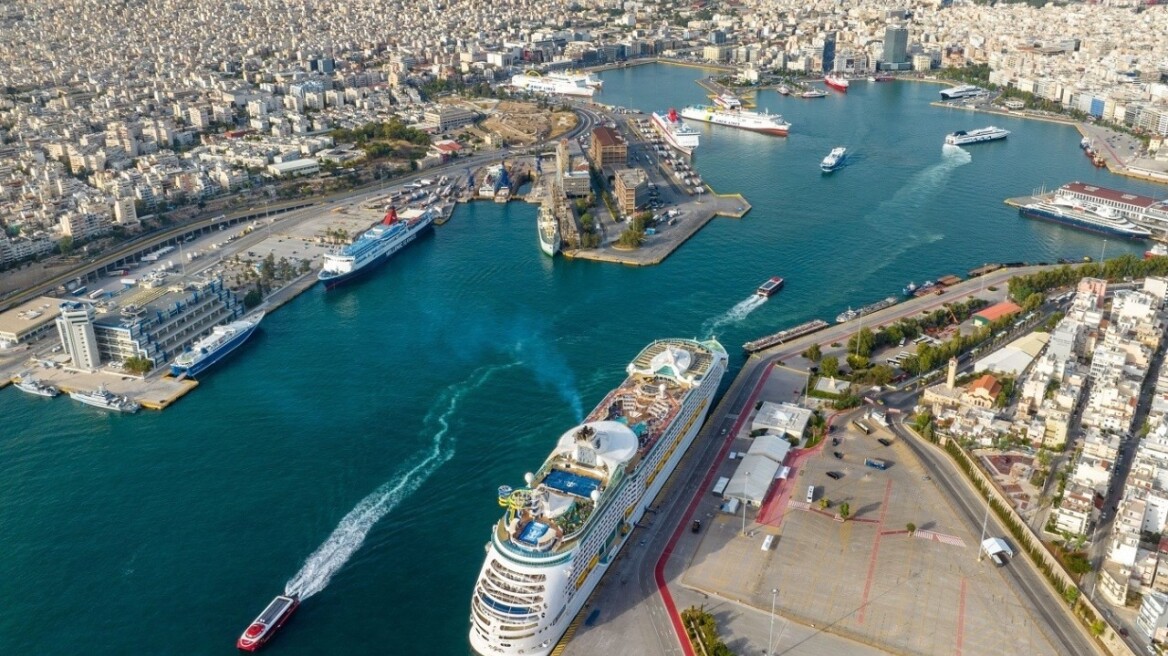 Ακτοπλοΐα: Το Μαξίμου εξετάζει σενάριο κάλυψης έως 70% του επιπλέον ενεργειακού κόστους
