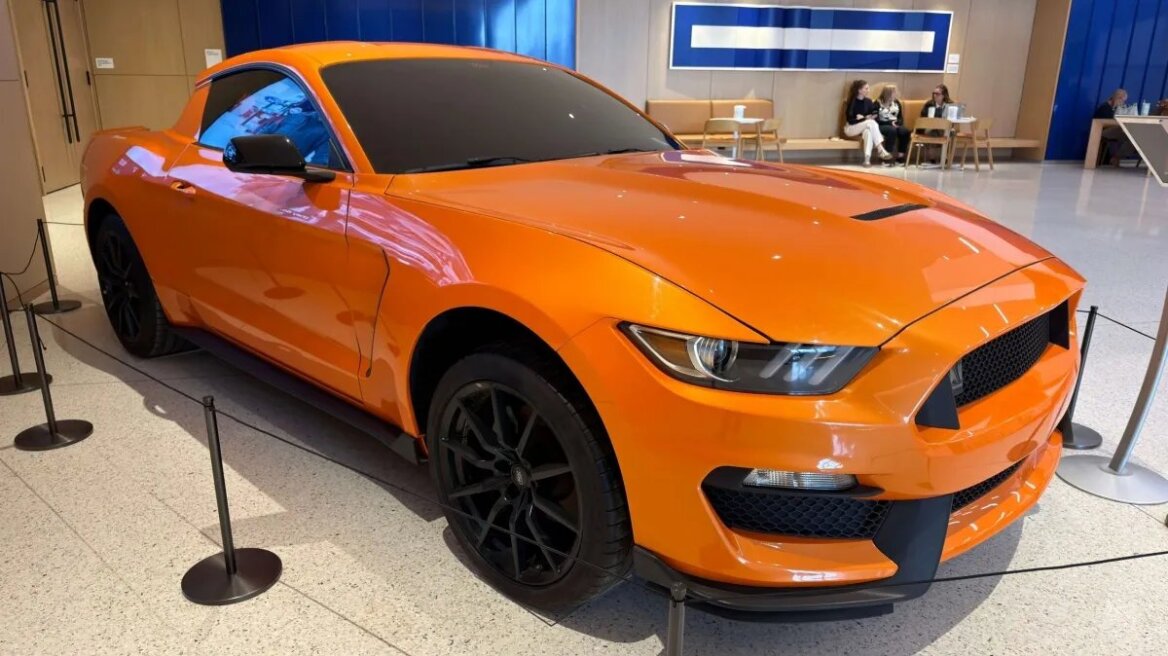 H Ford Mustang και ως pickup