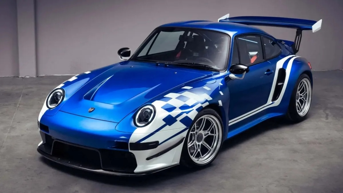 O Martin Brundle έχει την δική του Porsche 911