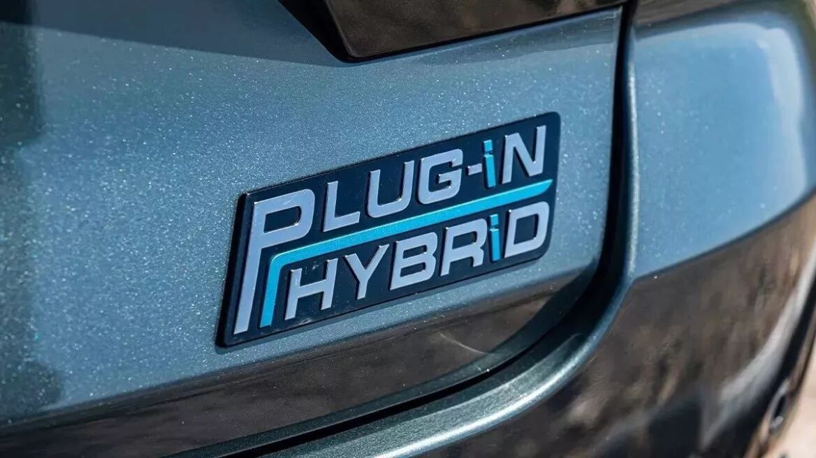 Πώς να καις το ελάχιστο δυνατό με το plug-in υβριδικό σου αυτοκίνητο