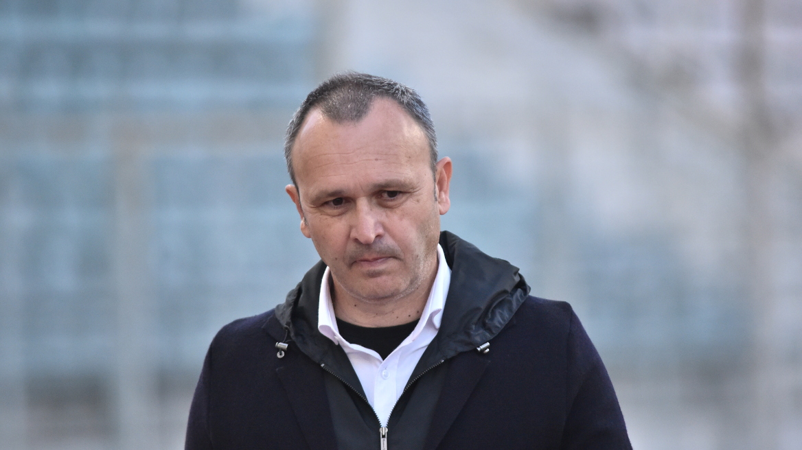 Ο Βόλος έλυσε τη συνεργασία του με τον προπονητή Κώστα Μπράτσο 
