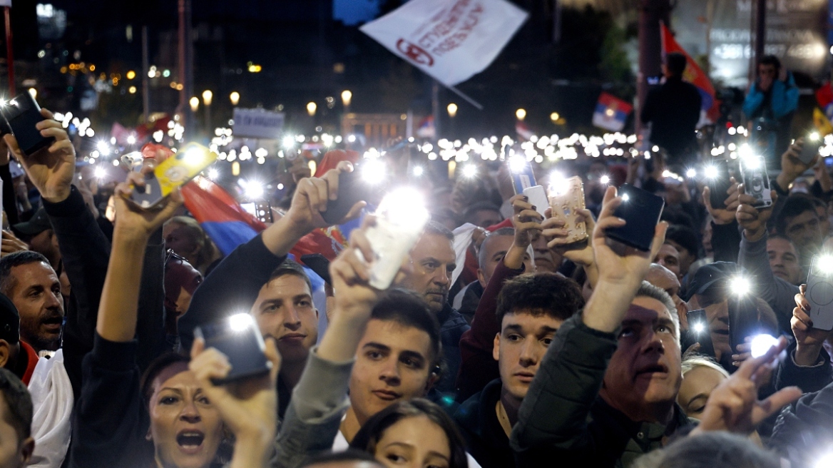Σερβία: Άνοιξαν οι κάλπες για τις κρίσιμες βουλευτικές εκλογές